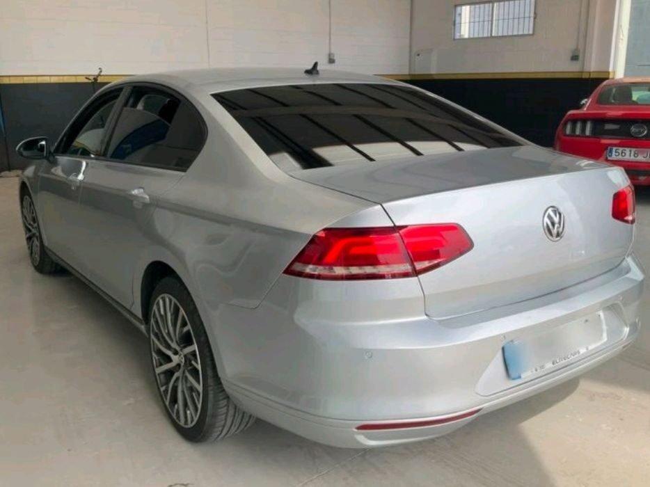 VOLKSWAGEN Passat 2.0 TDI